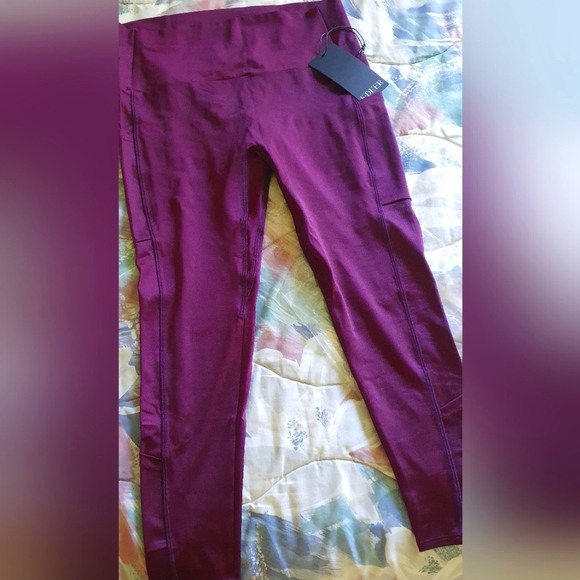 K-Deer🇺🇸 NWT Sneaker Length Leggings Merlot Shine Double Pocket Size XL - Picture 1 of 11